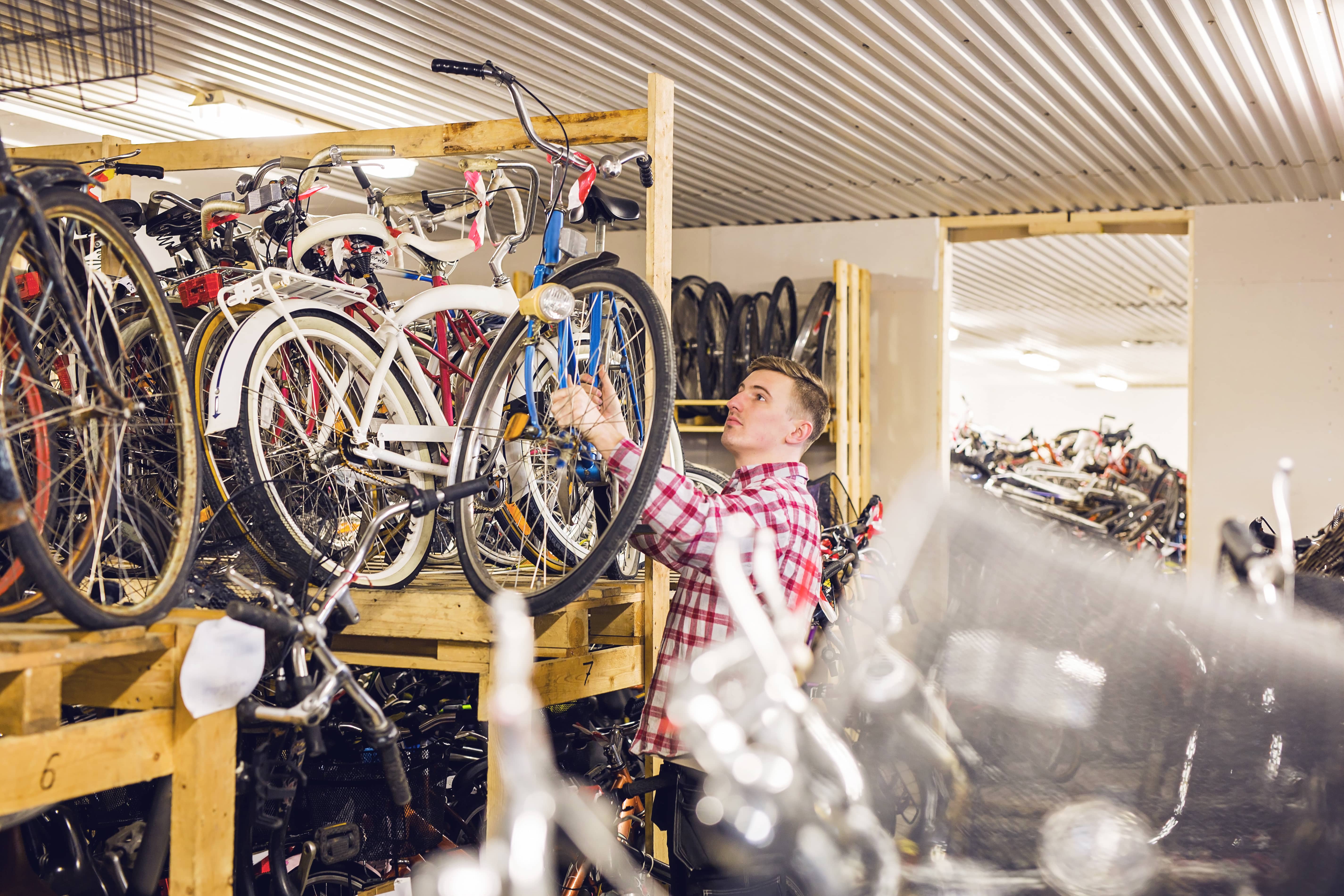 Exploring the Top 5 Bicycle Shops Across Spain